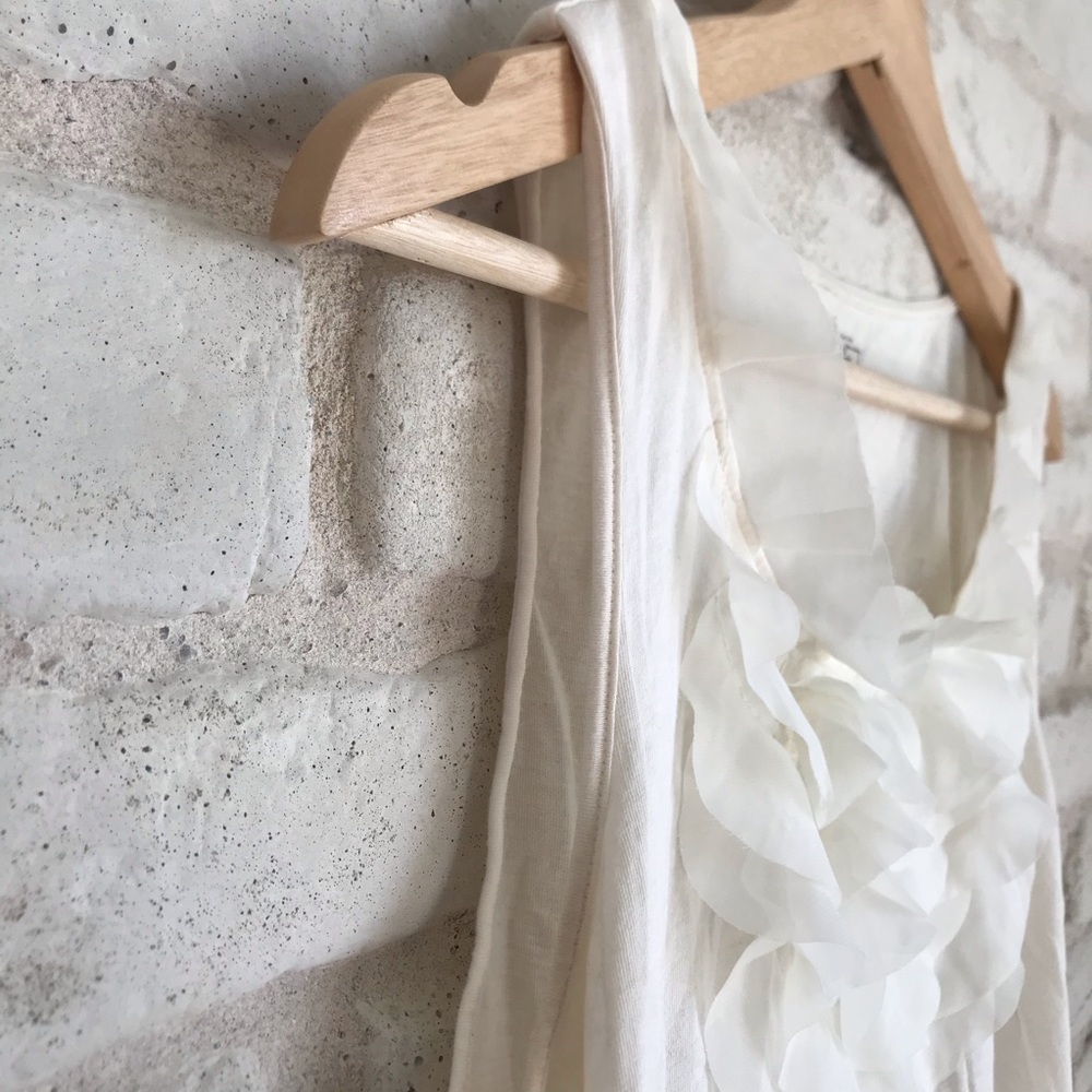 LOFT Cream Ruffle Tank Top M - Picture 5 of 7